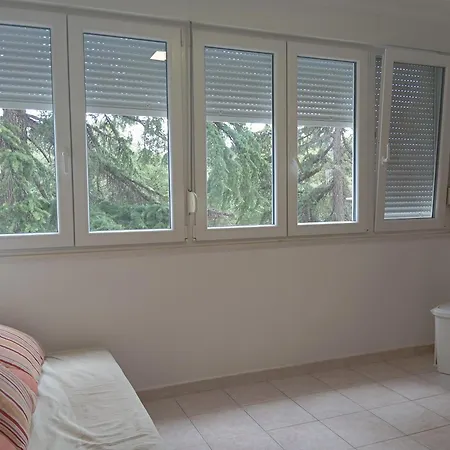 Calluna Apartment Split